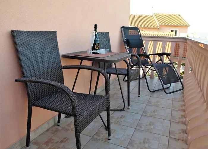 亚得里亚海公寓 公寓 *